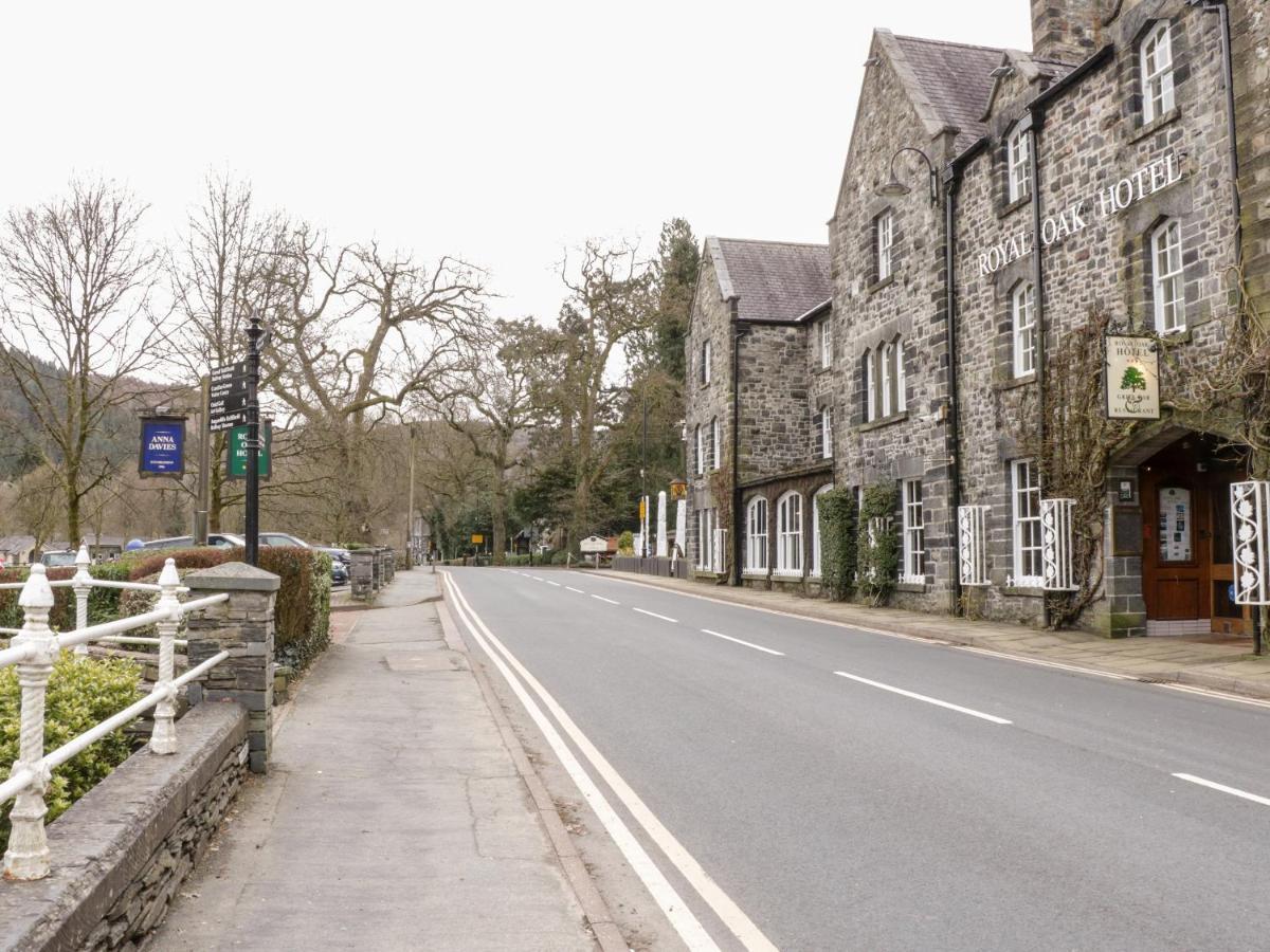 Arwel Villa Capel Garmon Exterior photo